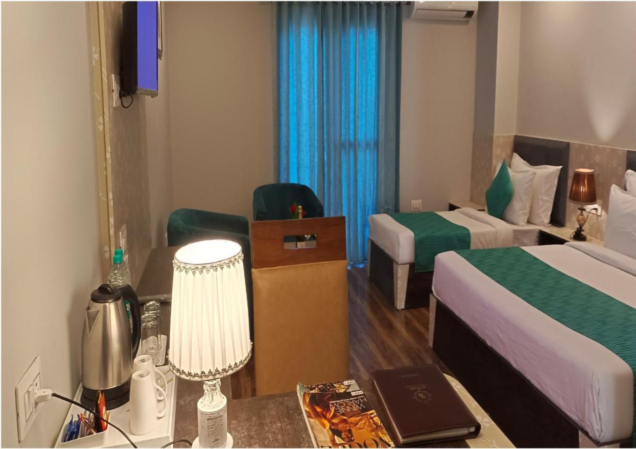 Hotel Square One By D'Polo Νταραμσάλα Εξωτερικό φωτογραφία