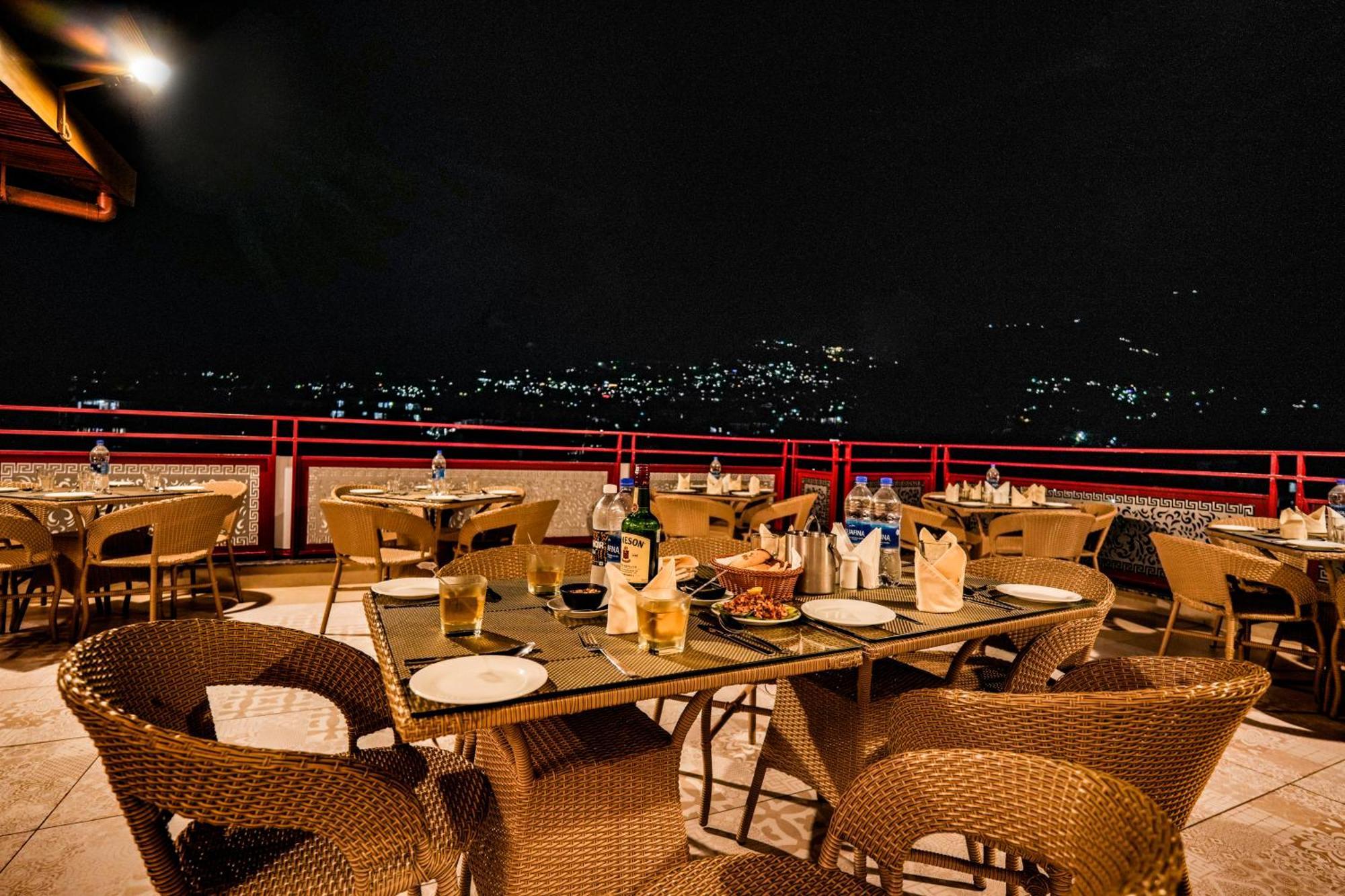 Hotel Square One By D'Polo Νταραμσάλα Εξωτερικό φωτογραφία